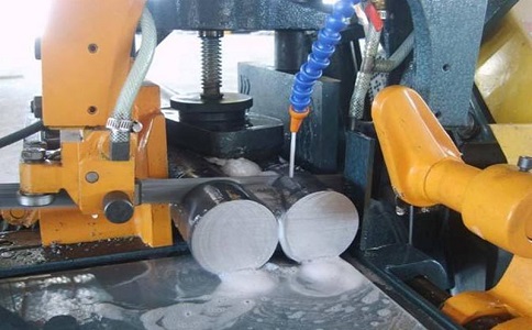 熊口管理区卧式带锯床的送料方式有哪几种？